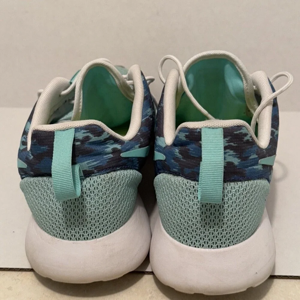 Nike sports midsole built